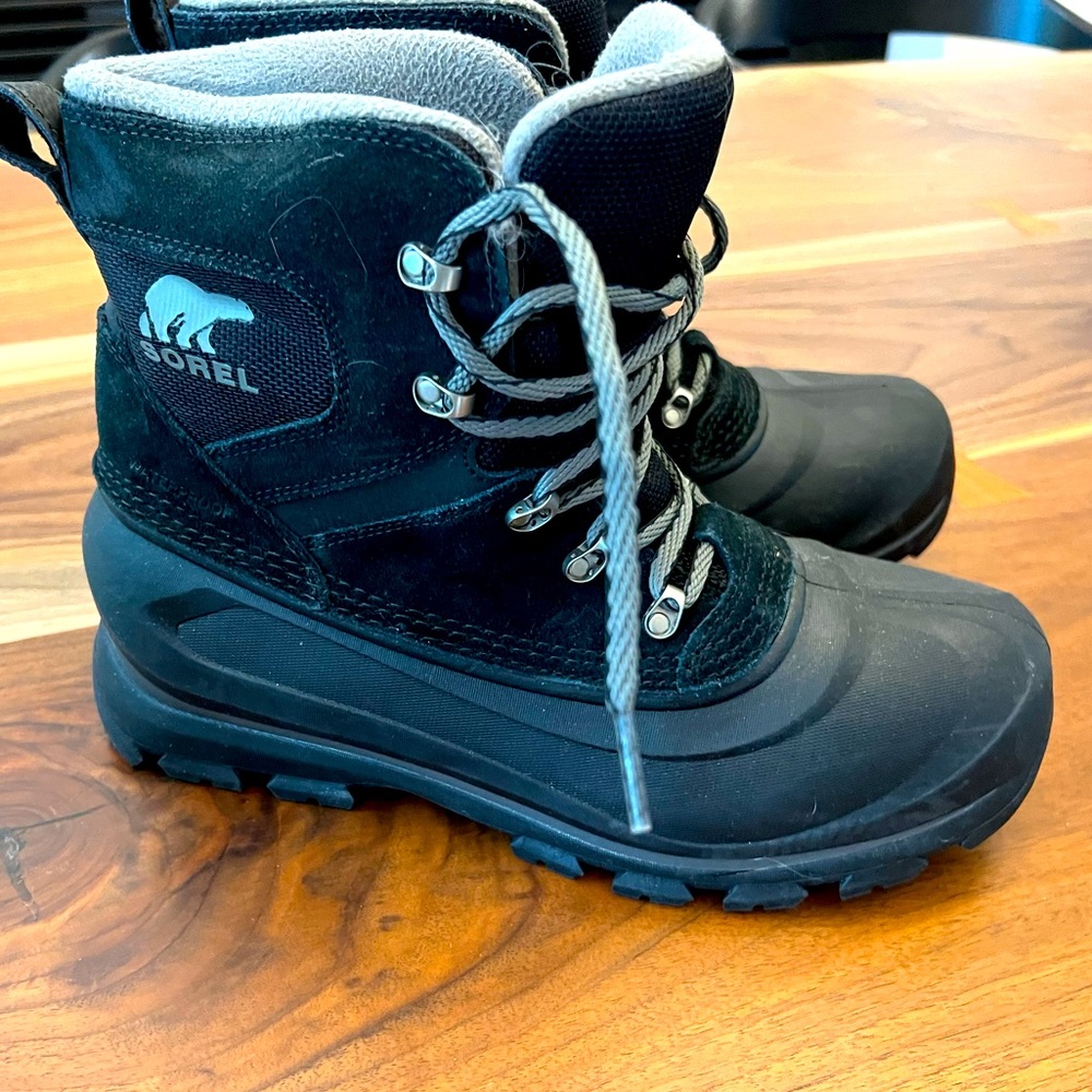 Sorel men’s snow boots, size 8